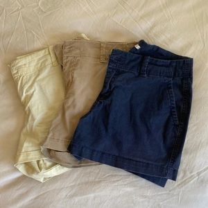 3 pairs of Mairices 9/10 shorts